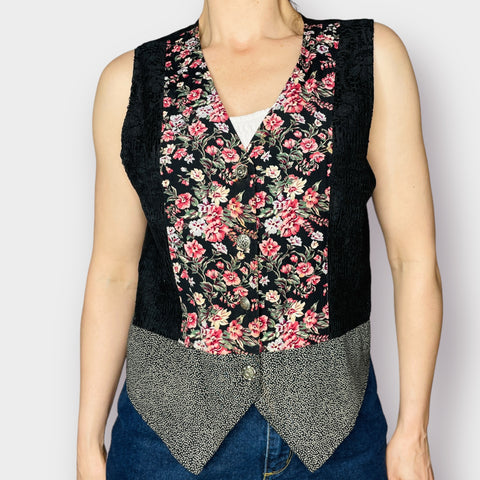 90s 2 X 5 Black Lace Floral Vest Size M
