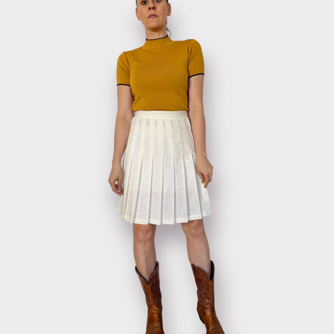 90s Michael K Cream Pleated Skirt Size S