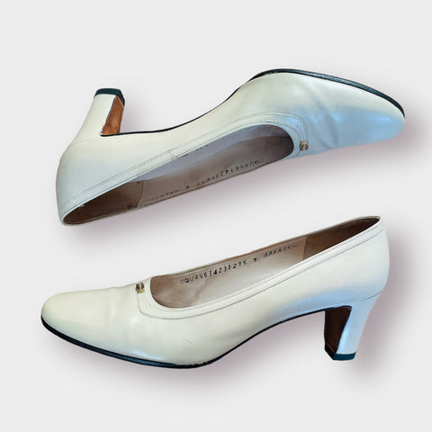 60s Ferragamo Cream Heels Size 9