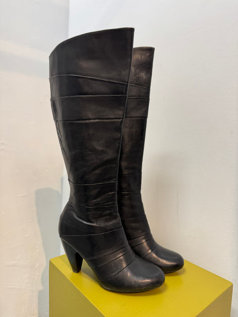 Y2K Mizmooz Black Leather Boots Size 7
