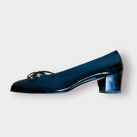 90s Ferragamo Block Heel Patent Leather Loafers Size 8.5