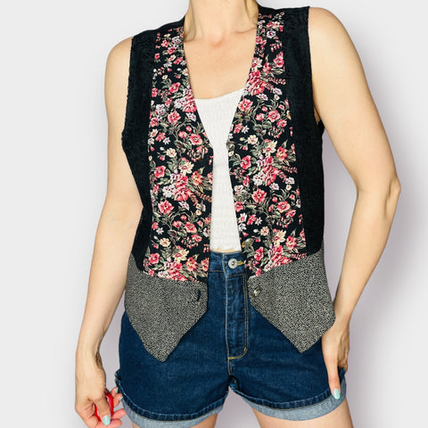90s 2 X 5 Black Lace Floral Vest Size M