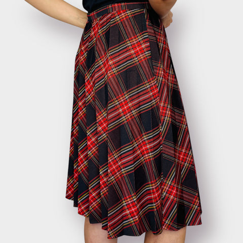 90s Red Plaid Pleated Skirt Size M