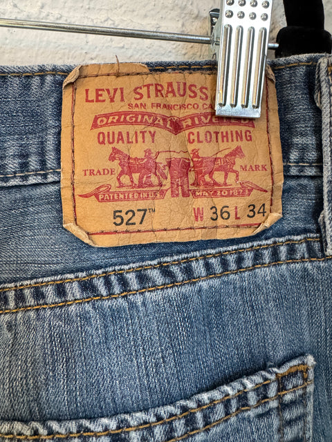 Y2K Levi’s 527 Bootcut Size 36”