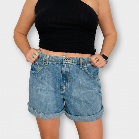 2000s Light Wash Shorts Size XL