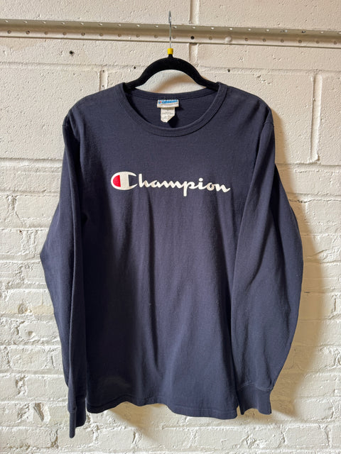 2000s Champion Navy Long Sleeve Tee size M