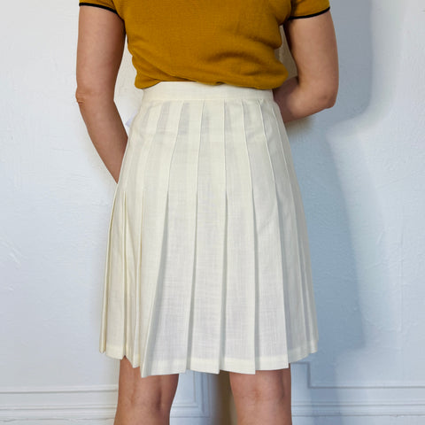 90s Michael K Cream Pleated Skirt Size S