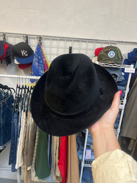 60s Huckle black fedora