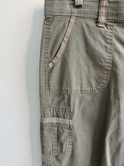 2000s GV Olive Long Shorts