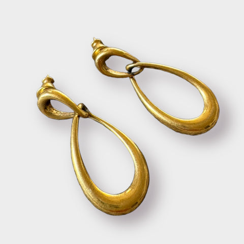 80s Monet Gold Tone Drop earrings