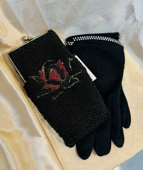 Regale Beaded Beaded Coin/Glasses Purse