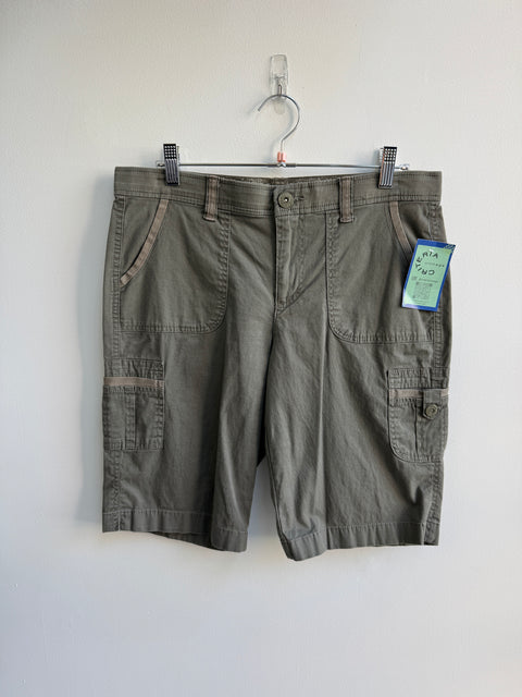 2000s GV Olive Long Shorts