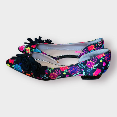 Betsey Johnson Flats