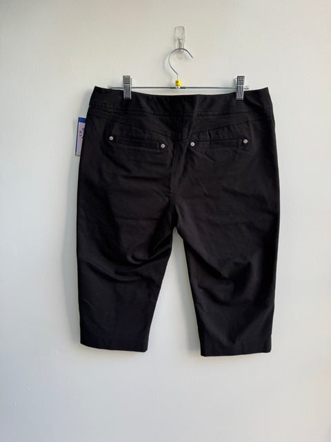 00s INC Black Capri Pants