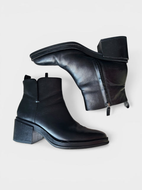 Franco Sarto black leather Block Heel Booties Size 9.5