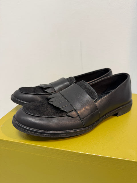 Sperry Black Leather Loafers Size 6.5