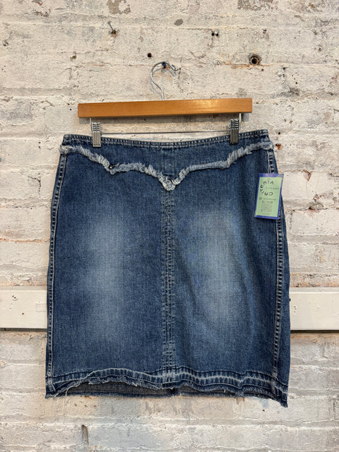 90s Guess Jean Skirt Size L