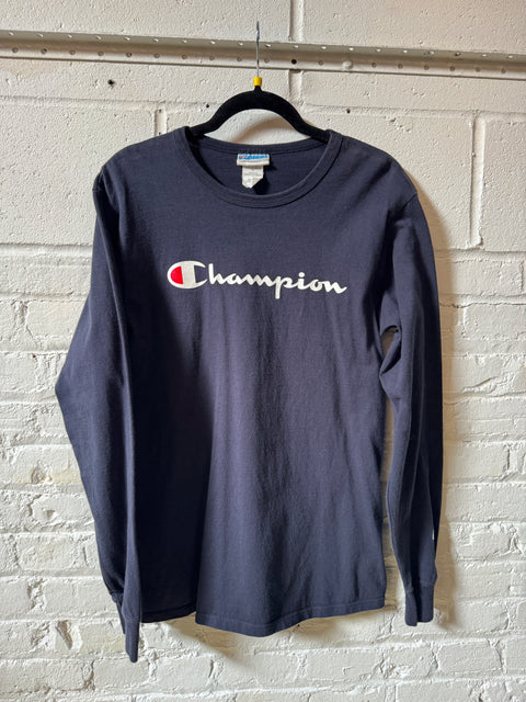 2000s Champion Navy Long Sleeve Tee size M